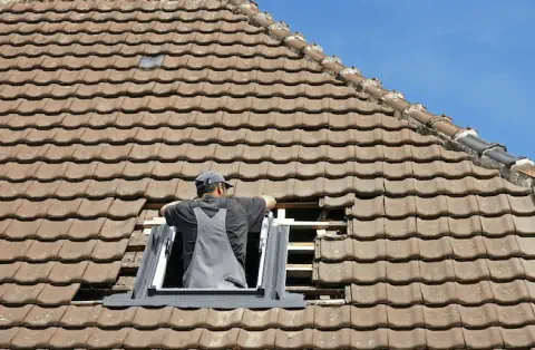Pose de velux - Le Pin-la-Garenne